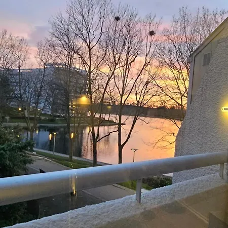 Amber - 20 Min To Paris Guest house