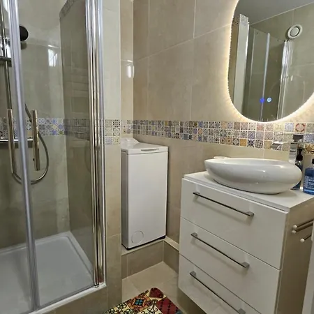 Amber - 20 Min To Paris Guest house Creteil