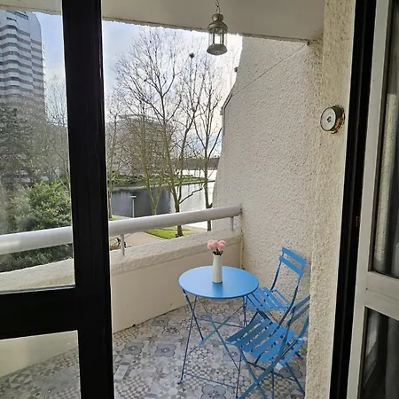 Amber - 20 Min To Paris Guest house